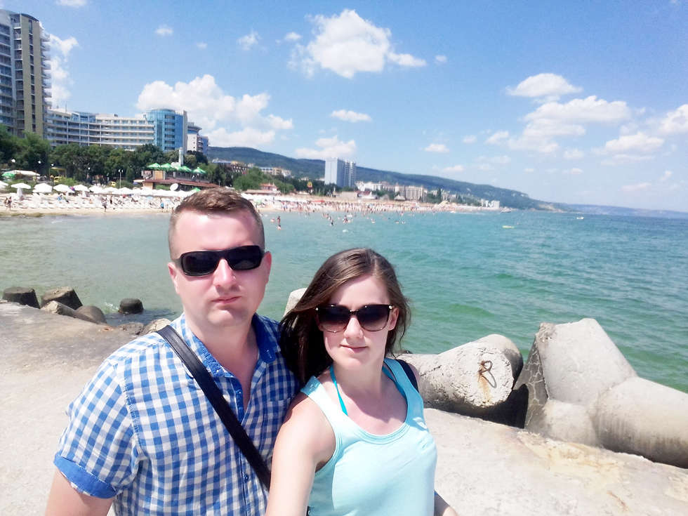  <p>11. Anita Jaroć i Radosław Fijałek</p>
<p>Są ze sobą 2,5 roku. Mieszkają w Lublinie. Chcą się pobrać 22 lipca 2017 r.&nbsp;</p>
<p>SMS o treści SLUB.11 pod nr 7248</p>