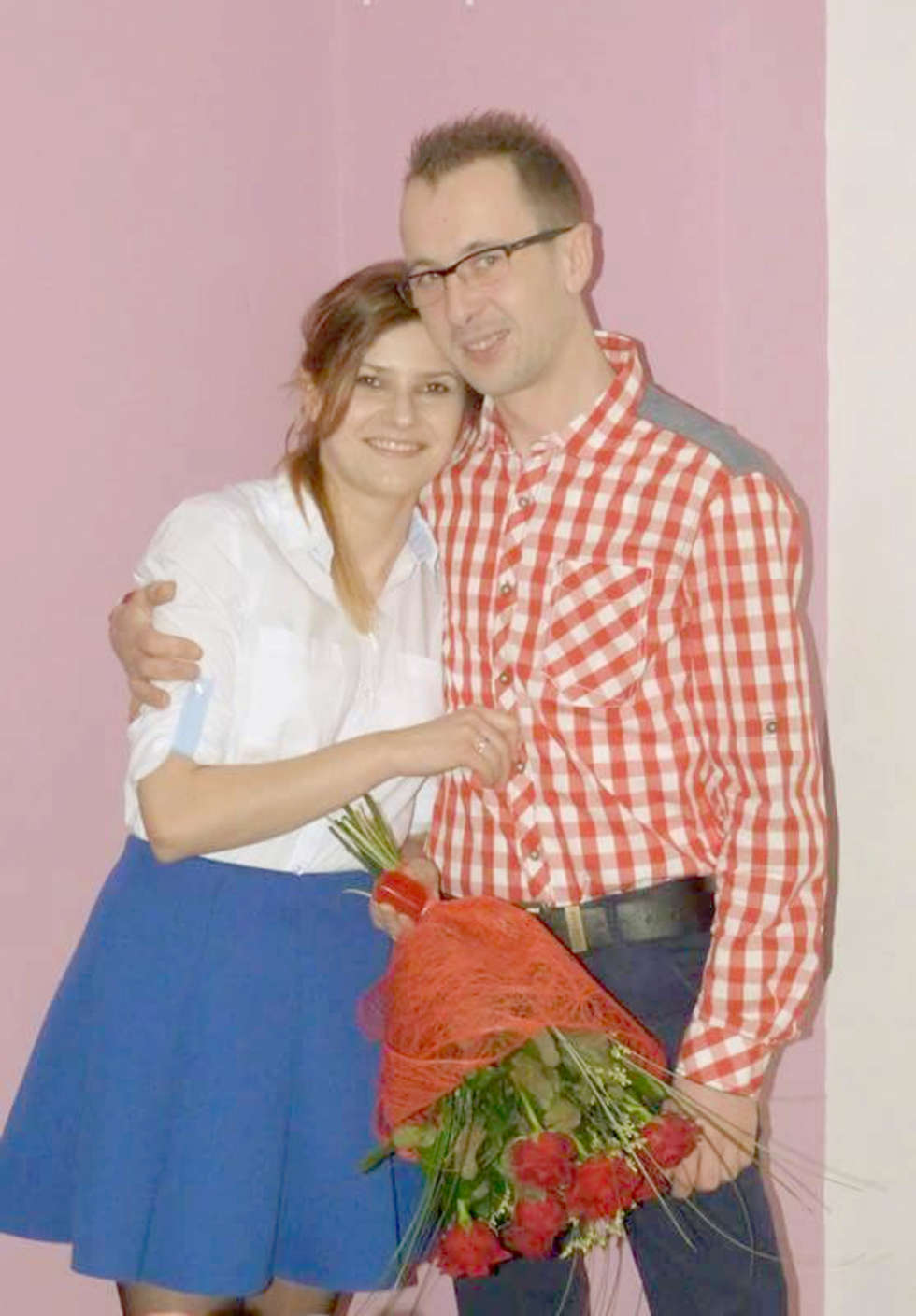  <p>24. Edyta Wojtal i Damian Pieńkosz</p>
<p>Poznali się w 2015 r.. Ślub planują wziąć 3 czerwca 2017 r. Mieszkają w Leopoldowie. &nbsp;</p>
<p>SMS o treści SLUB.24 pod nr 7248</p>