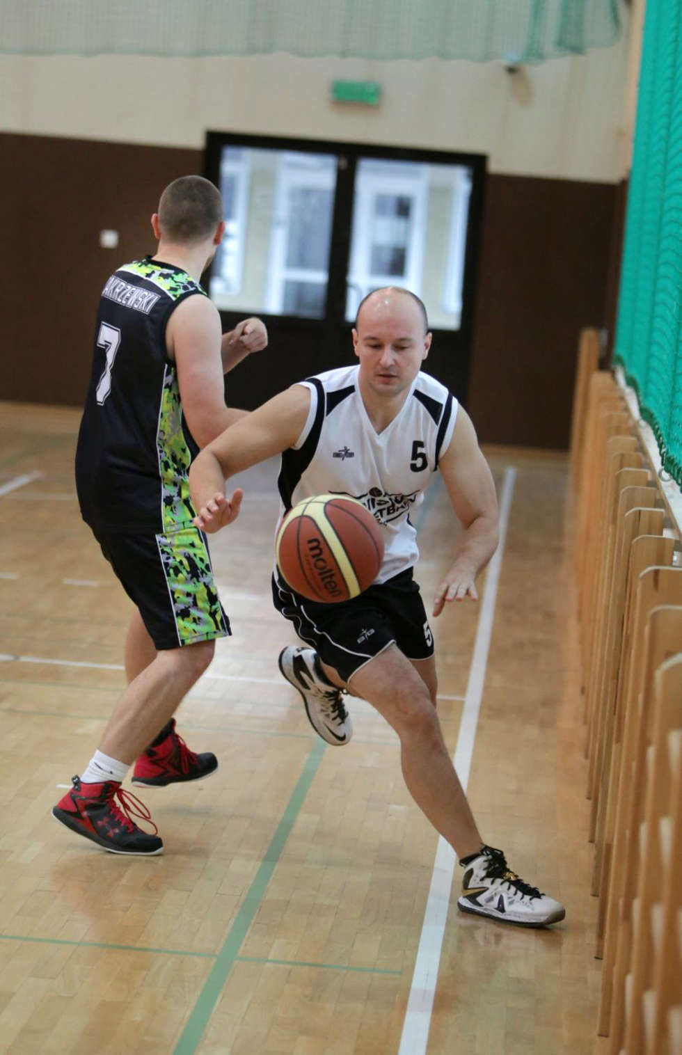  Koszykówka amatorów (zdjęcie 13) - Autor: Wojciech Nieśpiałowski