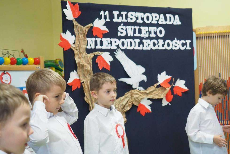  Przedszkole nr 5: Narodowe Święto Niepodległości (zdjęcie 10) - Autor: Maciej Kaczanowski