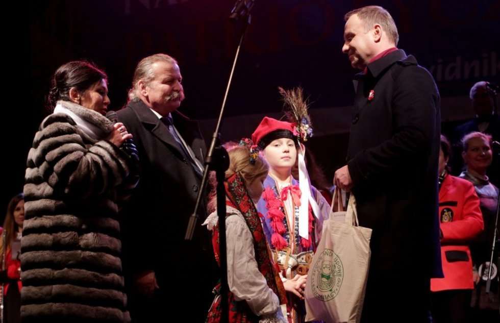  Prezydent Andrzej Duda zaśpiewał w Świdniku (zdjęcie 36) - Autor: Dorota Awiorko