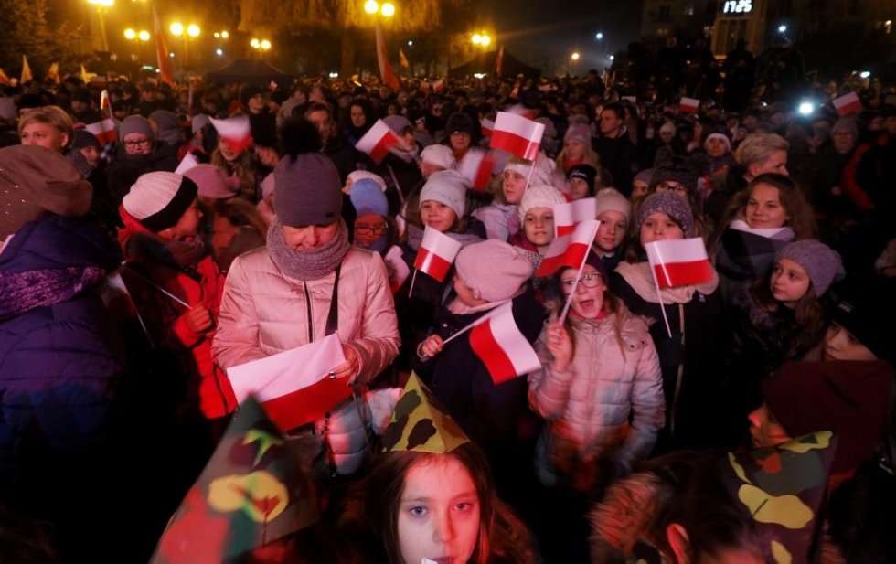  Prezydent Andrzej Duda zaśpiewał w Świdniku (zdjęcie 19) - Autor: Dorota Awiorko