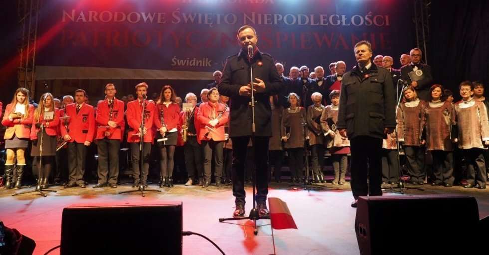  Prezydent Andrzej Duda zaśpiewał w Świdniku (zdjęcie 11) - Autor: Dorota Awiorko