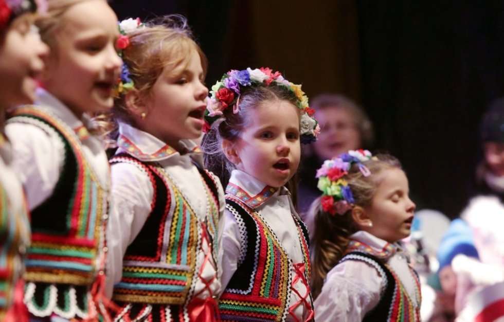  Prezydent Andrzej Duda zaśpiewał w Świdniku (zdjęcie 34) - Autor: Dorota Awiorko