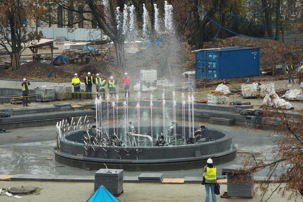  Nowa fontanna na pl. Litewskim: próbny rozruch (zdjęcie 21) - Autor: Maciej Kaczanowski