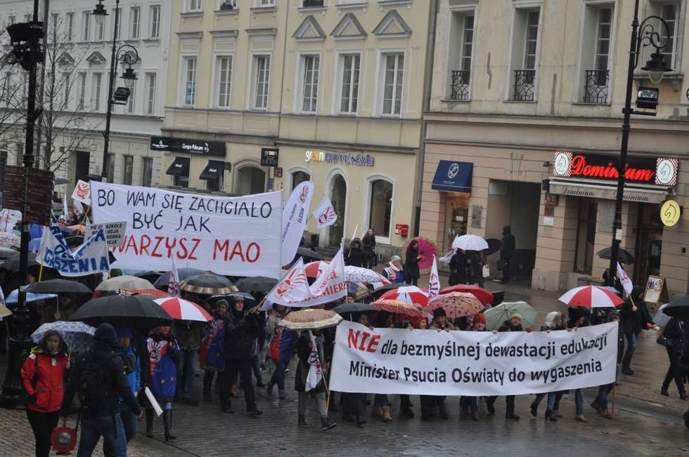  Protest nauczycieli w Warszawie (zdjęcie 27) - Autor: Agnieszka Kasperska