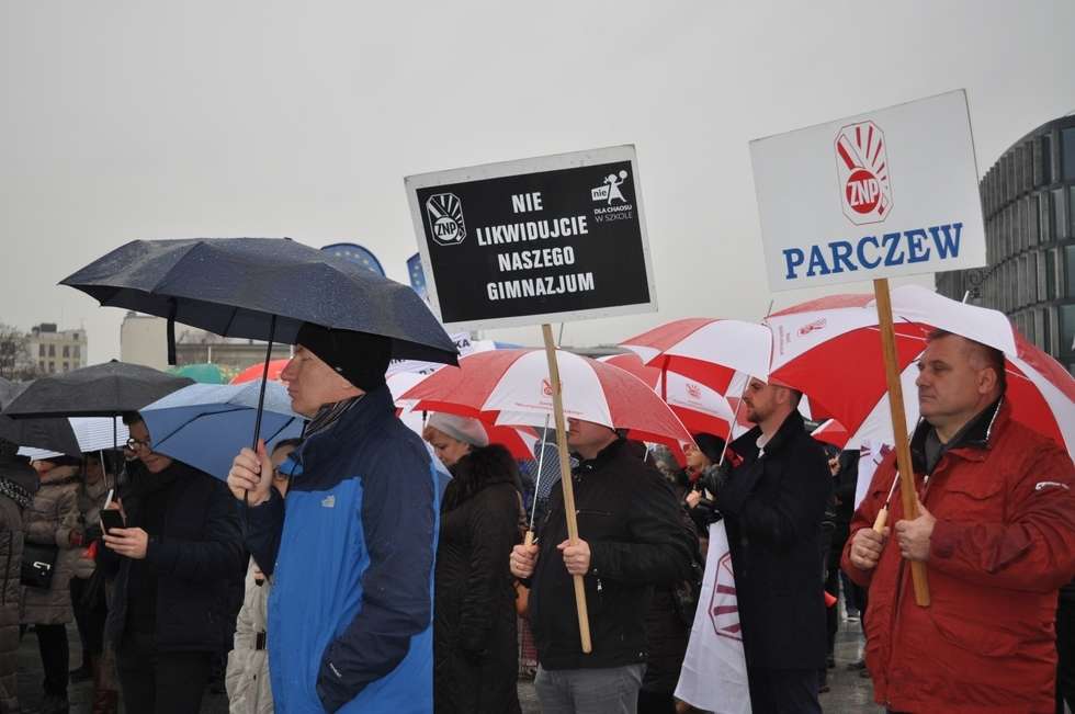  Protest nauczycieli w Warszawie (zdjęcie 18) - Autor: Agnieszka Kasperska