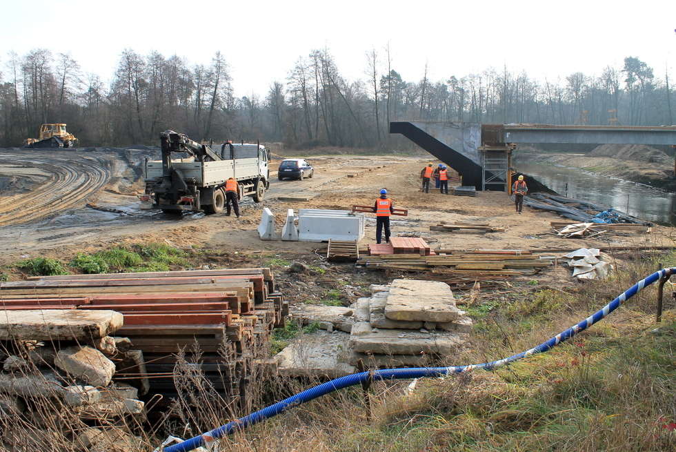 Budowa II etapu obwodnicy Puław (zdjęcie 27) - Autor: Radosław Szczęch