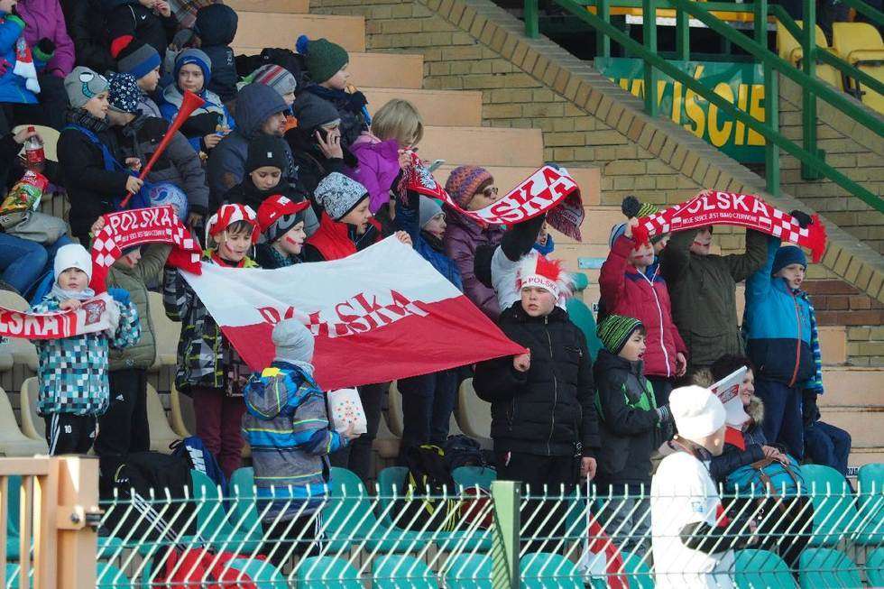   W pojedynku kobiecych drużyn piłkarskich: Polska vs Białoruś 4:0 (zdjęcie 25) - Autor: Maciej Kaczanowski