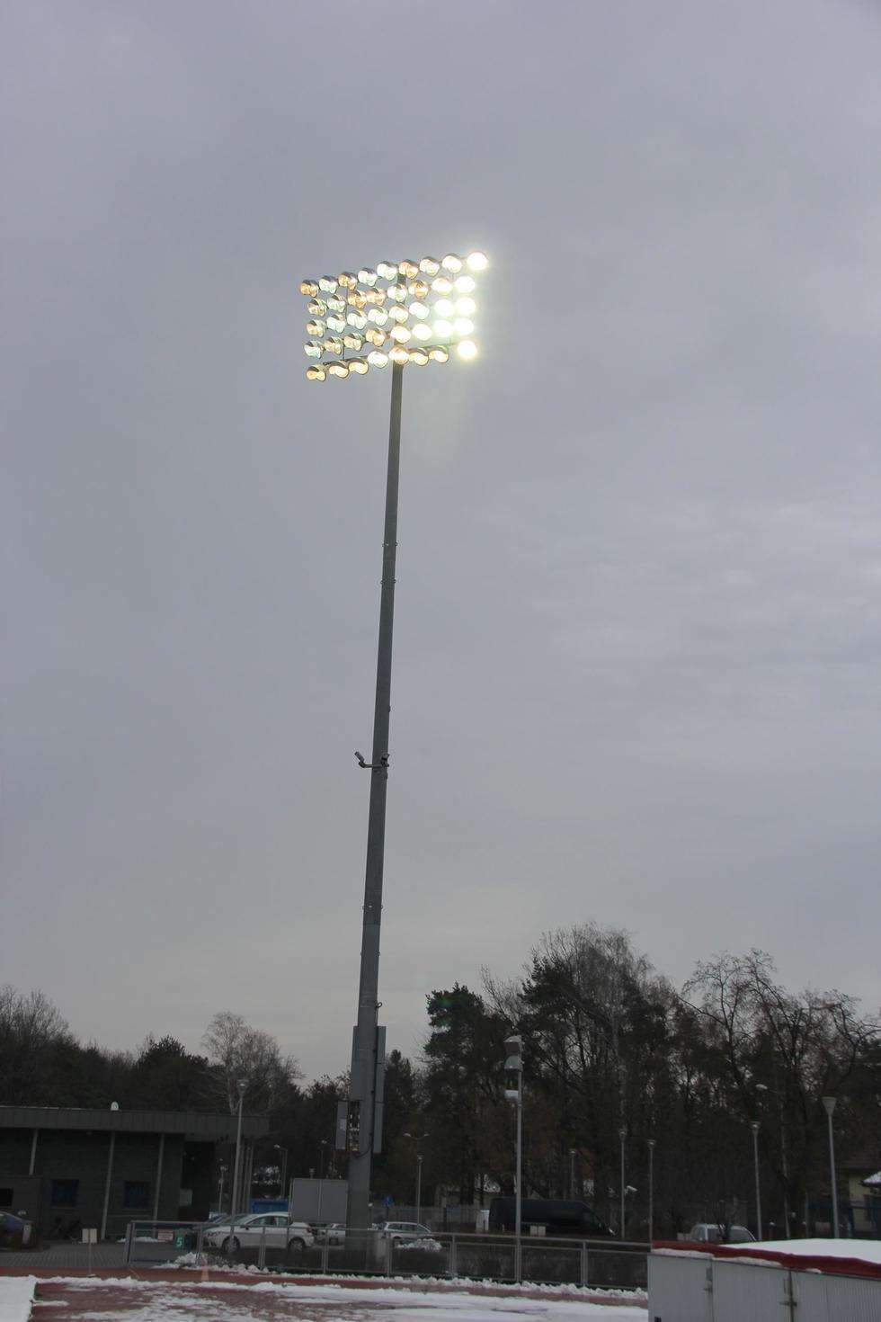  Nowe oświetlenie na stadionie w Puławach (zdjęcie 6) - Autor: Antoni Rękas
