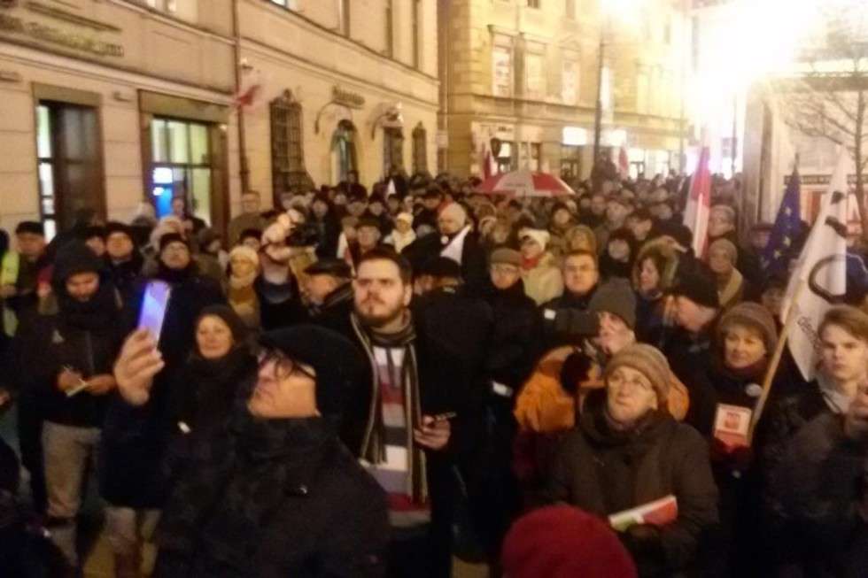  Protest KOD w Lublinie (zdjęcie 4) - Autor: Tomasz Maciuszczak