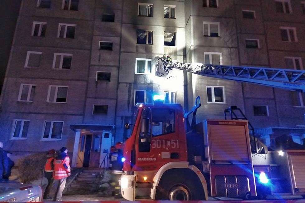  Pożar mieszkania przy ul. Ułanów w Lublinie (zdjęcie 1) - Autor: Dominik Smaga