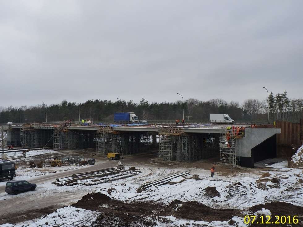  Budowa połączenia S17 z mostem na Wiśle w Puławach (zdjęcie 15) - Autor: GDDKiA