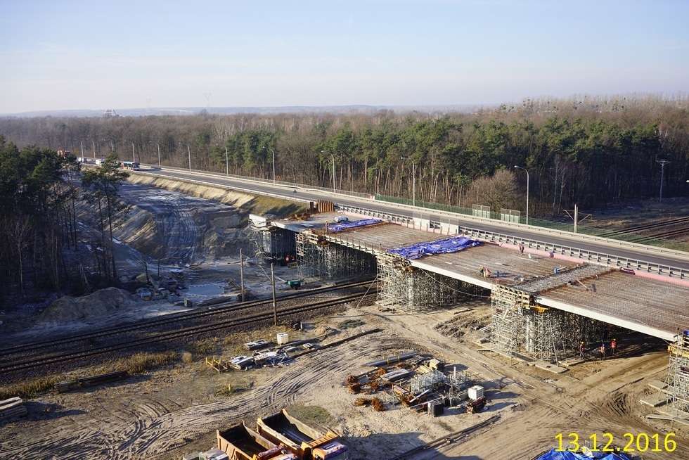  Budowa połączenia S17 z mostem na Wiśle w Puławach (zdjęcie 8) - Autor: GDDKiA