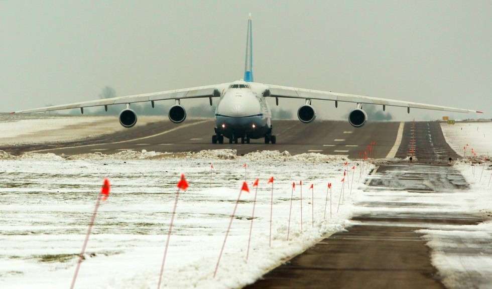  <p><strong>175 000</strong></p>
<p>kilogram&oacute;w waży An-124 Rusłan. To największy samolot, jaki do tej pory wylądował w Porcie Lotniczym Lublin</p>