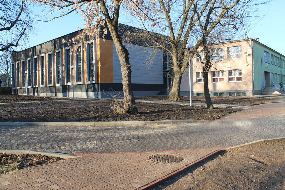  Rozbudowa szkoły w Górze Puławskiej (zdjęcie 5) - Autor: Radosław Szczęch