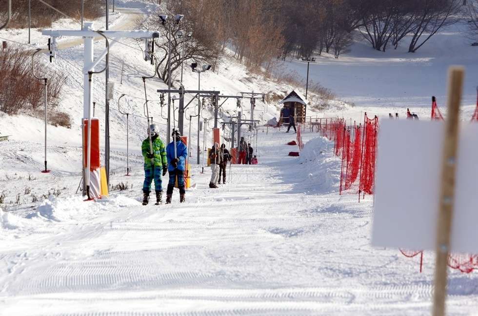  Wyciąg narciarski na Globusie już działa (zdjęcie 2) - Autor: Wojciech Nieśpiałowski