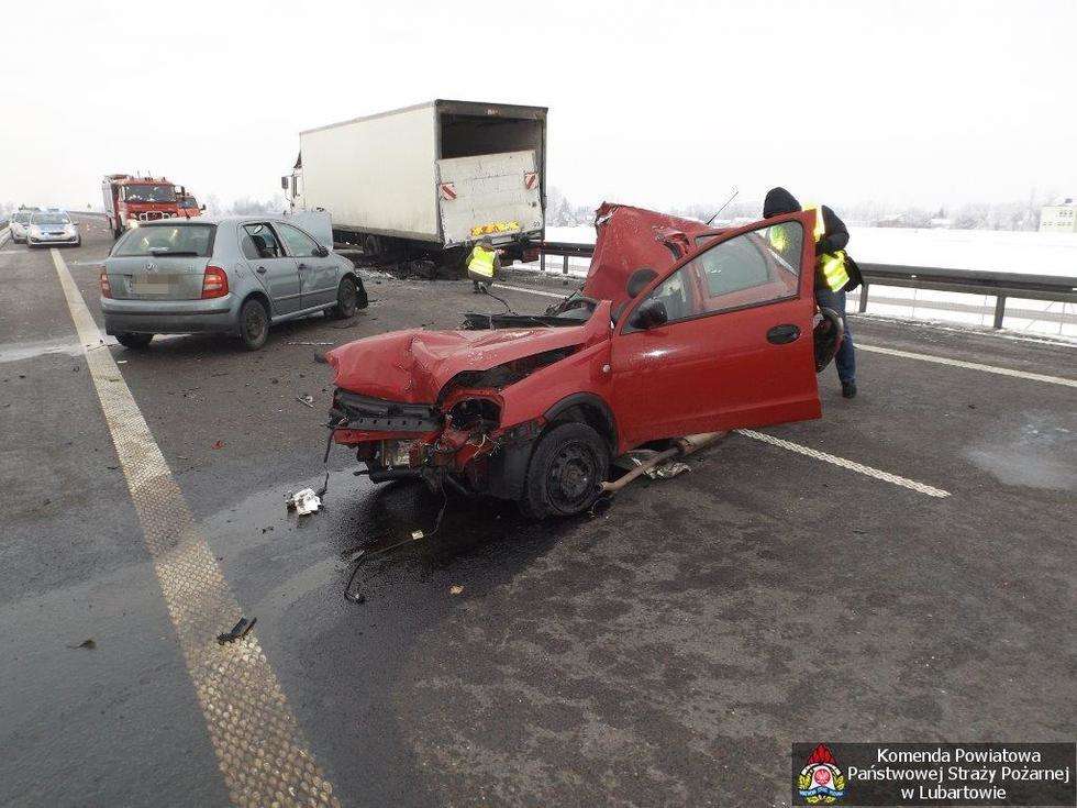  Wypadek w Woli Skromowskiej (zdjęcie 4) - Autor: KP PSP Lubartów