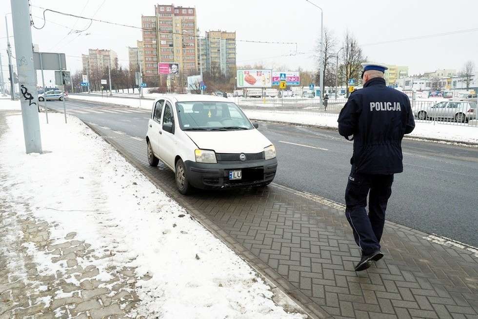  Wypadek na ul. Armii Krajowej w Lublinie (zdjęcie 1) - Autor: Maciej Kaczanowski