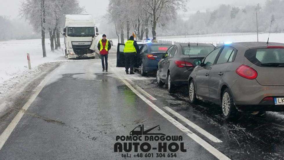  Wypadek w Polichnie (zdjęcie 8) - Autor: Auto-Hol Kraśnik