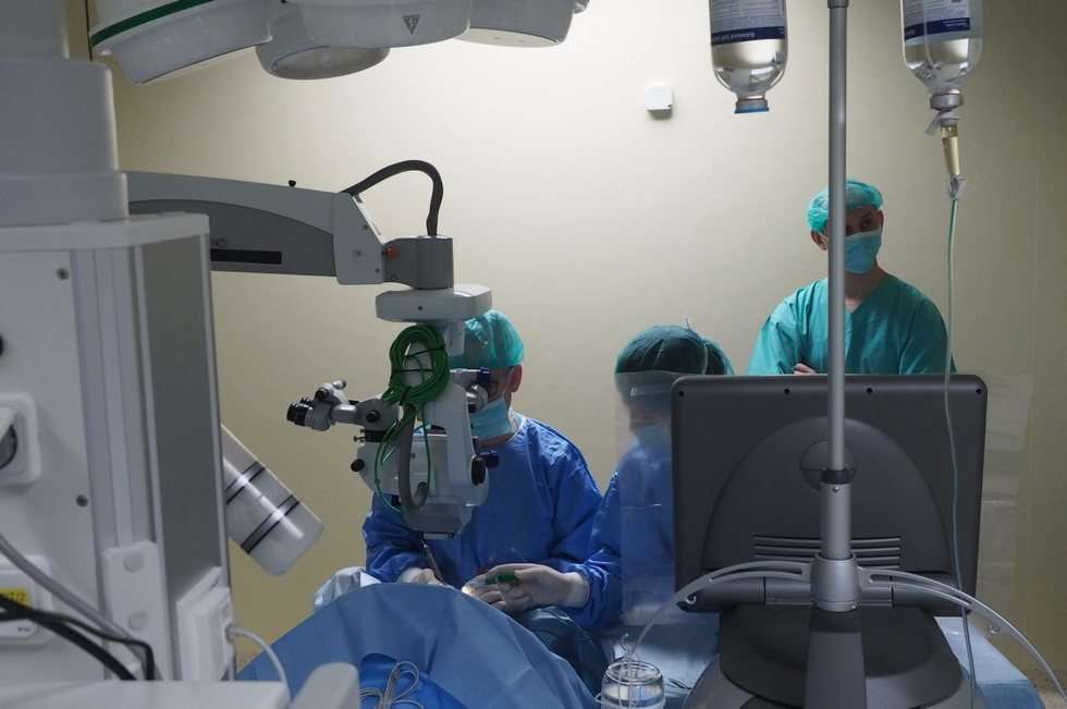  Transmisja operacji oka  - Autor: Wojciech Nieśpiałowski