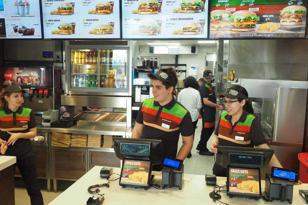 Otwarcie restauracji sieci Burger King (zdjęcie 2) - Autor: Maciej Kaczanowski