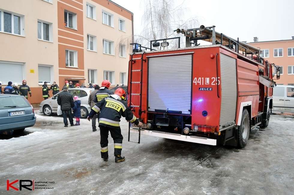  Pożar mieszkania w Kraśniku (zdjęcie 1) - Autor: Kraśnickie Ratownictwo