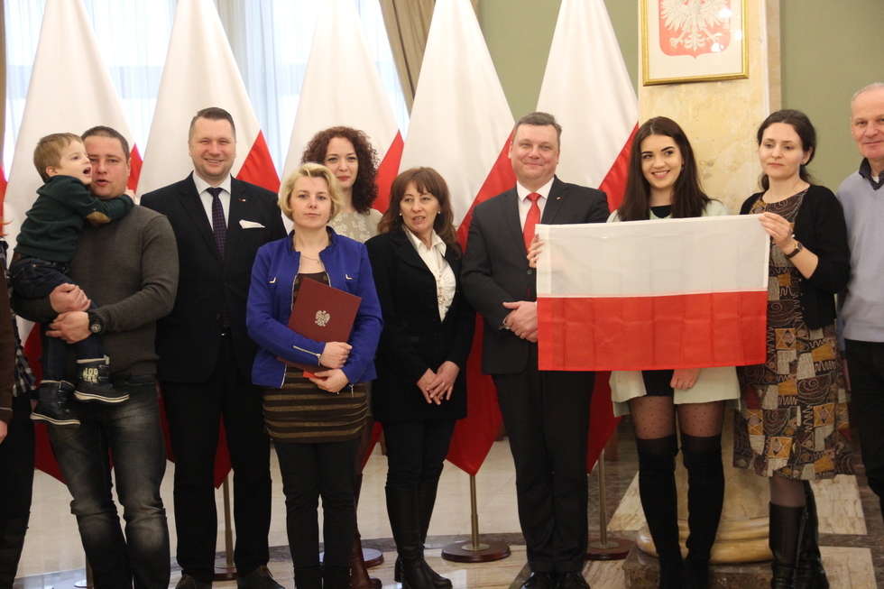  21 osób dostało polskie obywatelstwo (zdjęcie 6) - Autor: Lubelski Urząd Wojewódzki