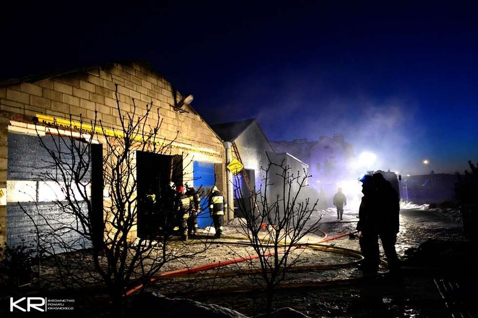  Pożar myjni samochodowej w Kraśniku (zdjęcie 8) - Autor: Kraśnickie Ratownictwo