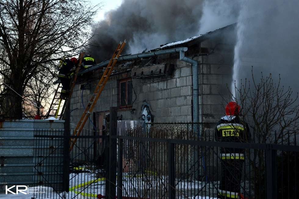  Pożar myjni samochodowej w Kraśniku (zdjęcie 32) - Autor: Kraśnickie Ratownictwo