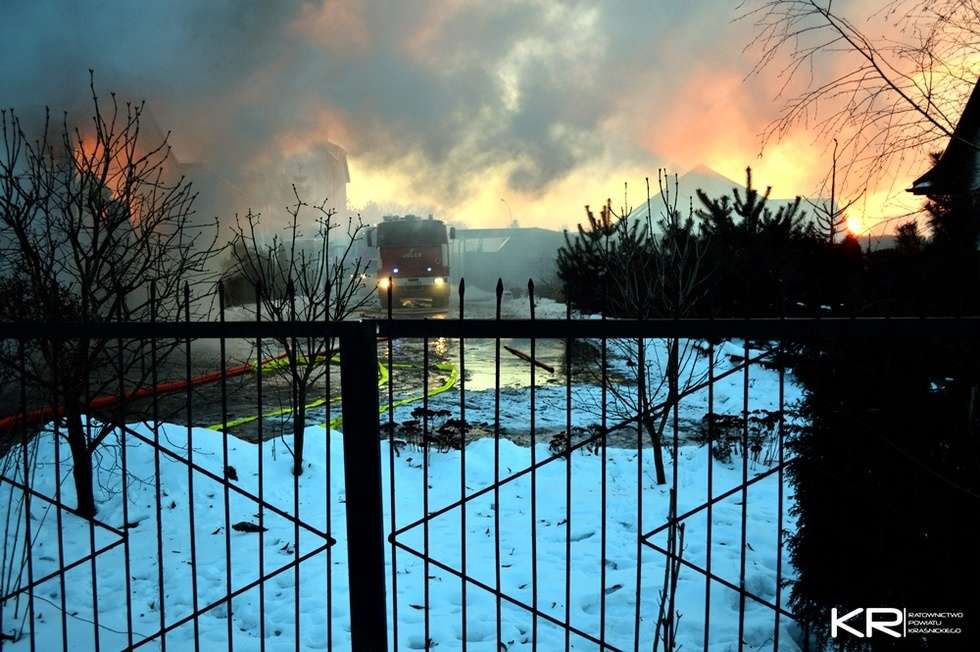  Pożar myjni samochodowej w Kraśniku (zdjęcie 29) - Autor: Kraśnickie Ratownictwo