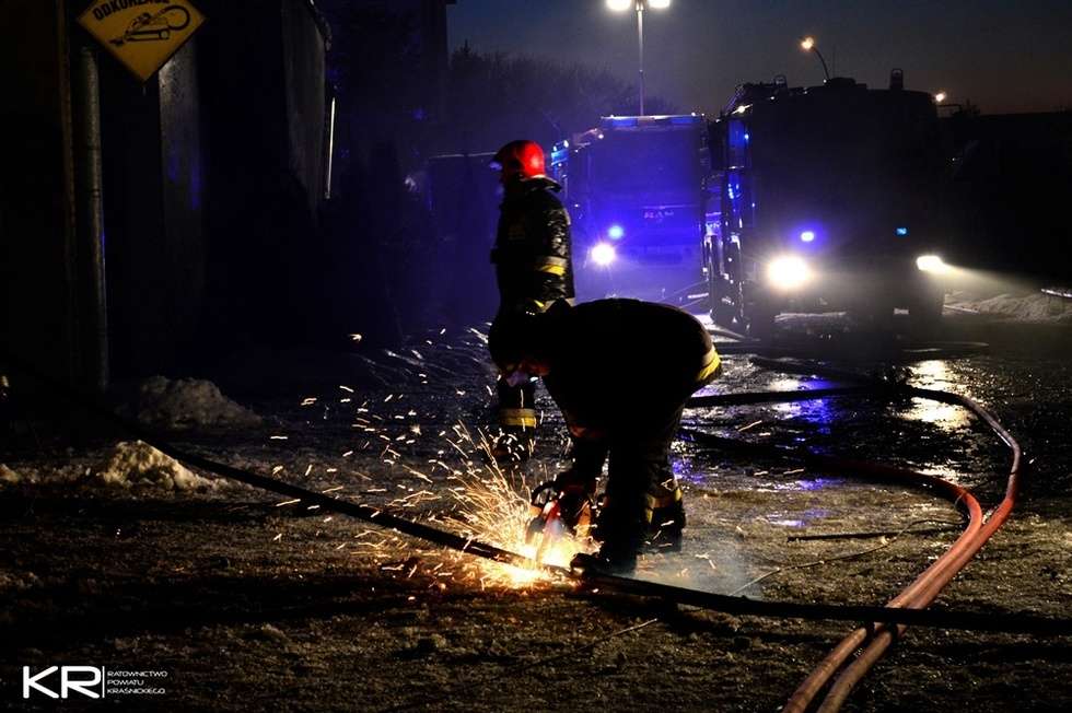  Pożar myjni samochodowej w Kraśniku (zdjęcie 6) - Autor: Kraśnickie Ratownictwo