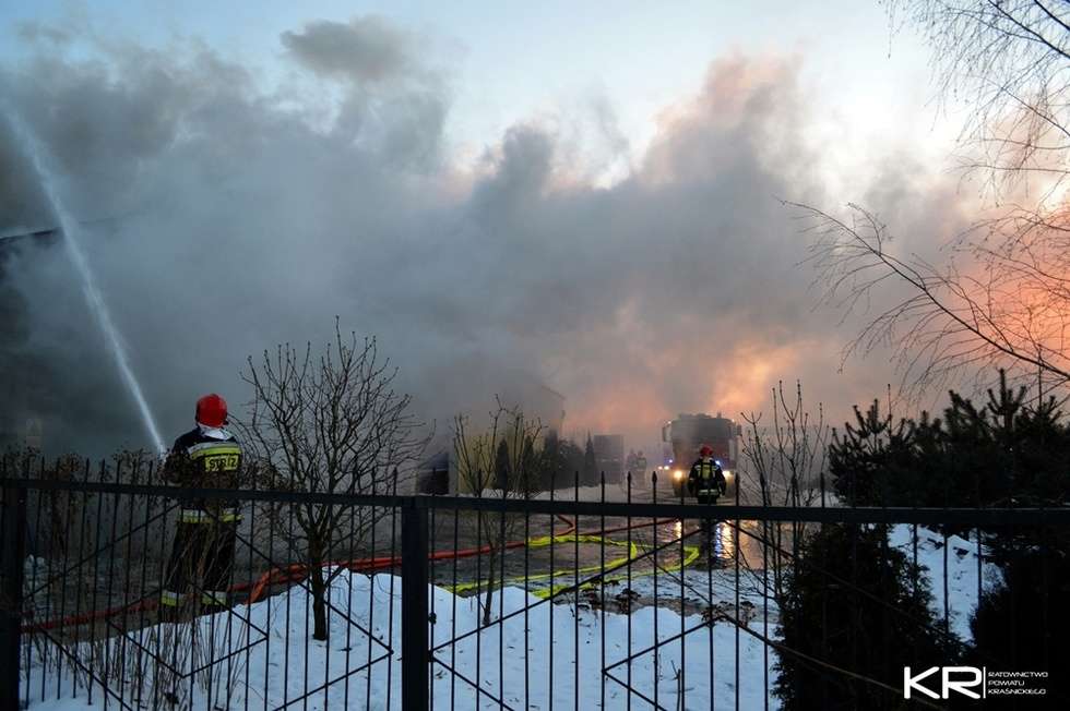  Pożar myjni samochodowej w Kraśniku (zdjęcie 28) - Autor: Kraśnickie Ratownictwo