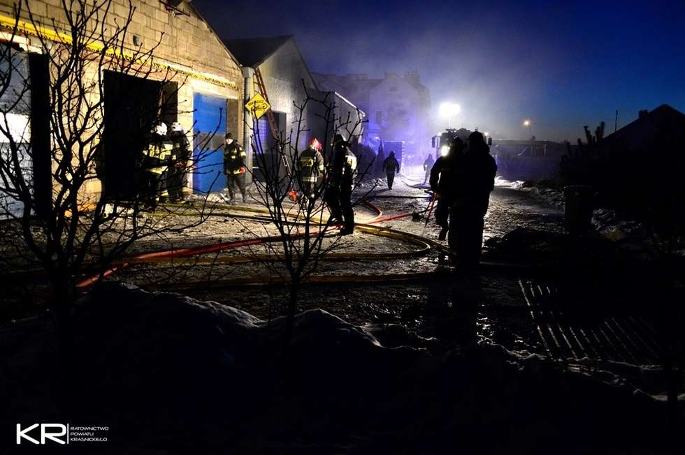  Pożar myjni samochodowej w Kraśniku (zdjęcie 3) - Autor: Kraśnickie Ratownictwo