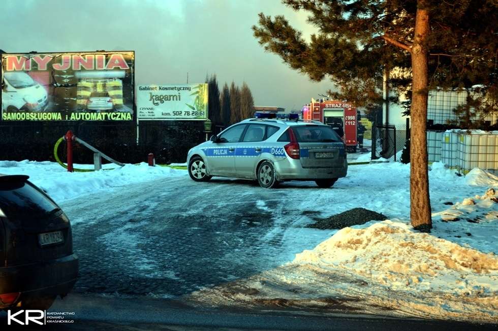  Pożar myjni samochodowej w Kraśniku (zdjęcie 1) - Autor: Kraśnickie Ratownictwo