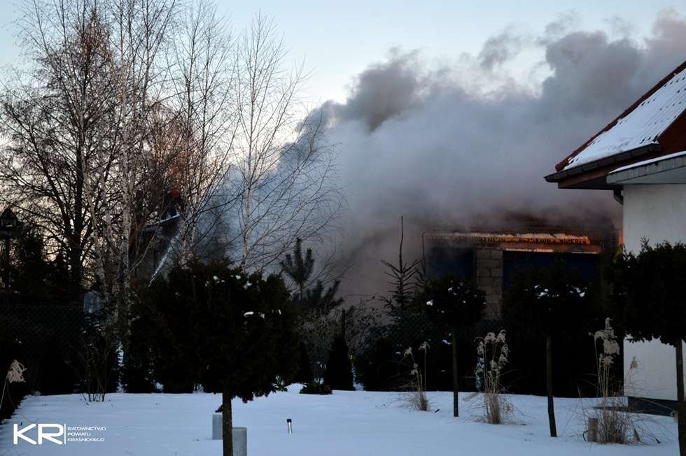  Pożar myjni samochodowej w Kraśniku (zdjęcie 36) - Autor: Kraśnickie Ratownictwo