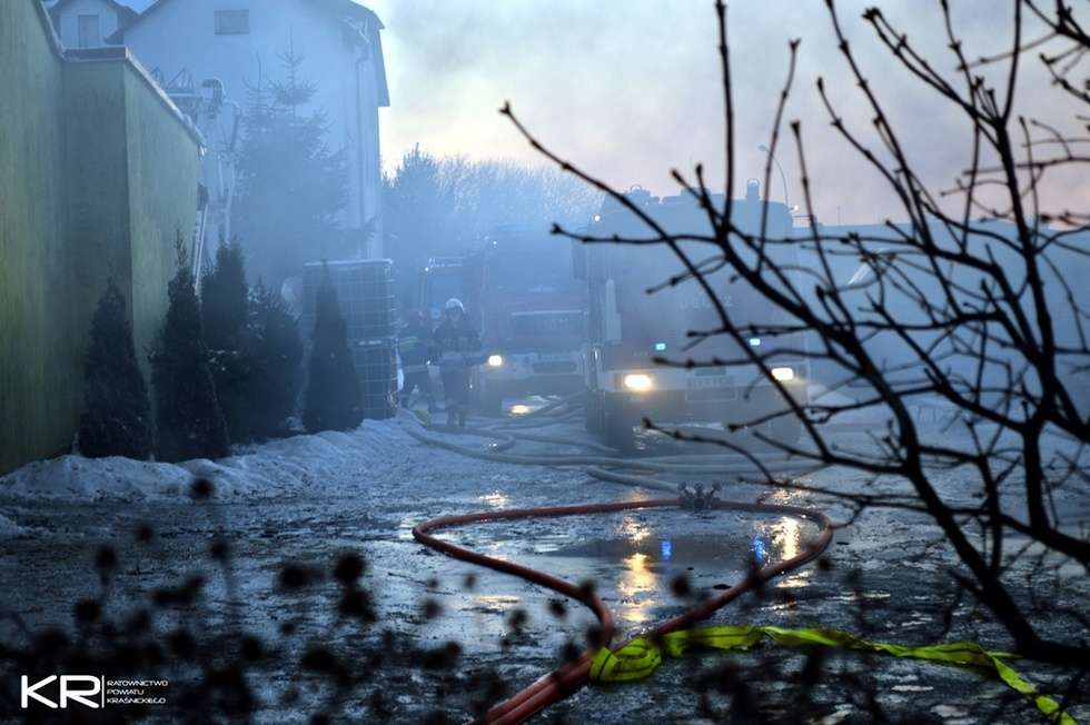  Pożar myjni samochodowej w Kraśniku (zdjęcie 19) - Autor: Kraśnickie Ratownictwo
