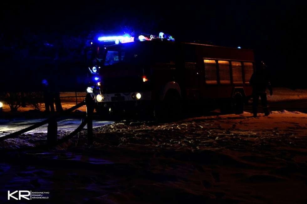  Pożar myjni samochodowej w Kraśniku (zdjęcie 9) - Autor: Kraśnickie Ratownictwo