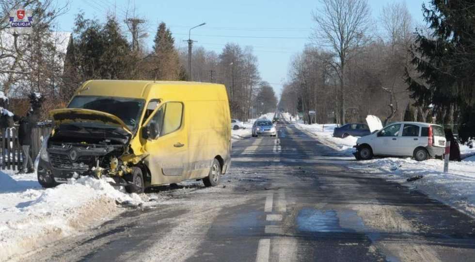  Wypadek w Trzebieszowie  - Autor: Policja