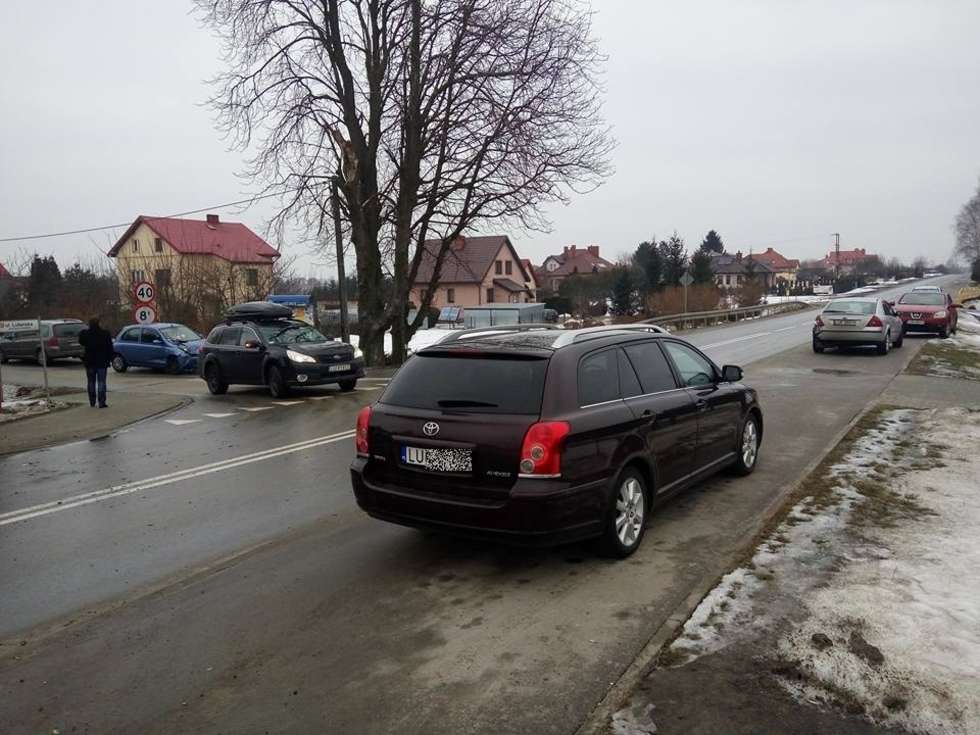  Kolizja 4 samochodów w Jakubowicach (zdjęcie 6) - Autor: Paweł Buczkowski