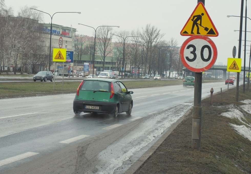  Ograniczenie prędkości na al. Witosa w Lublinie (zdjęcie 2) - Autor: Maciej Kaczanowski