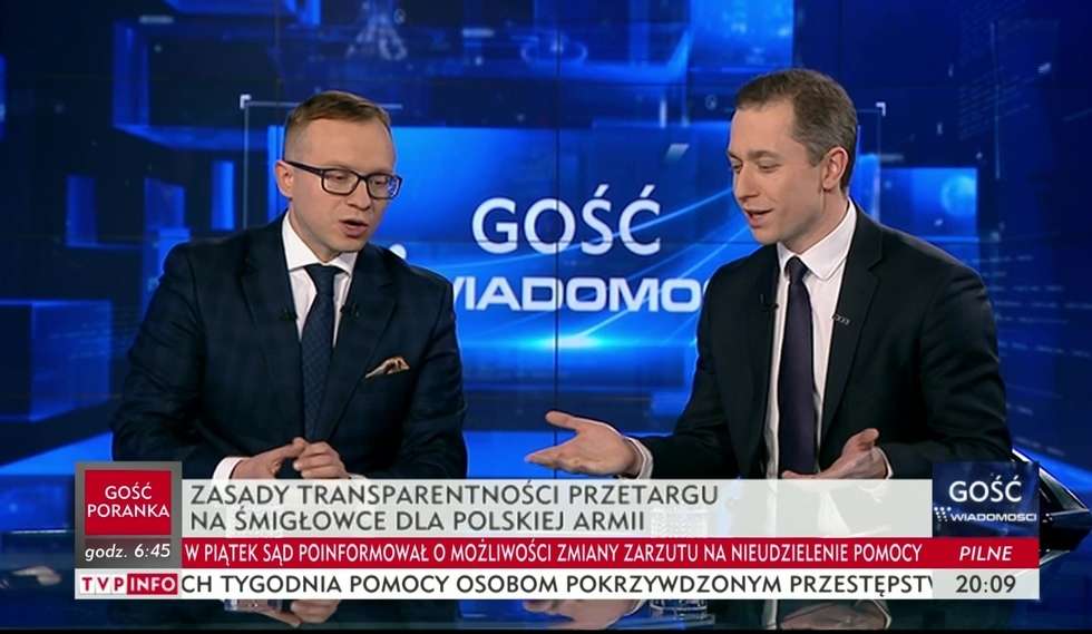  Przetarg na śmigłowce. Artur Soboń i Cezary Tomczyk w TVP Info (zdjęcie 3) - Autor: TVP Info