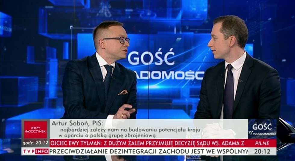  Przetarg na śmigłowce. Artur Soboń i Cezary Tomczyk w TVP Info (zdjęcie 1) - Autor: TVP Info