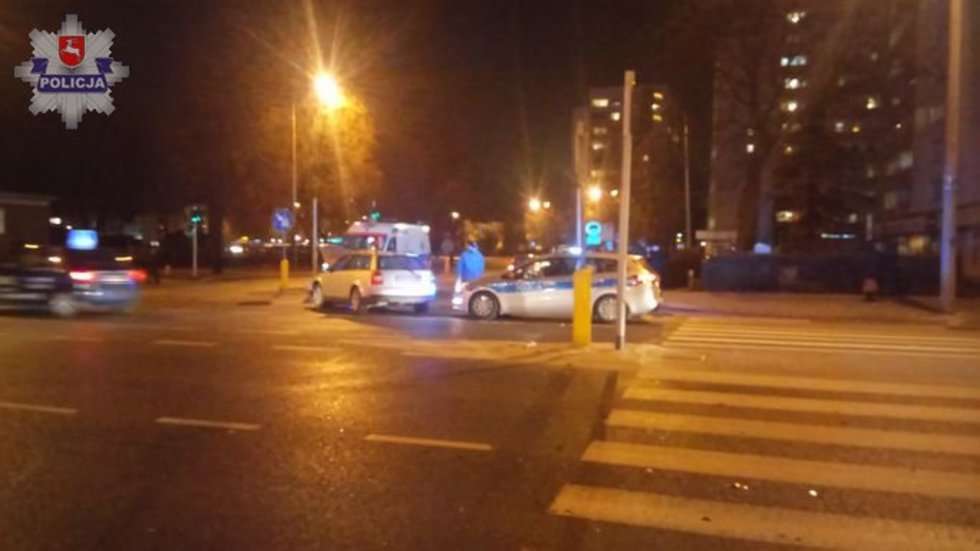  Wypadek na skrzyżowaniu w Puławach  - Autor: Policja