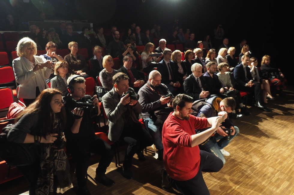  Daniel Olbrychski w Lublinie na pokazie filmu 'Maria Skłodowska-Curie' (zdjęcie 4) - Autor: Maciej Kaczanowski