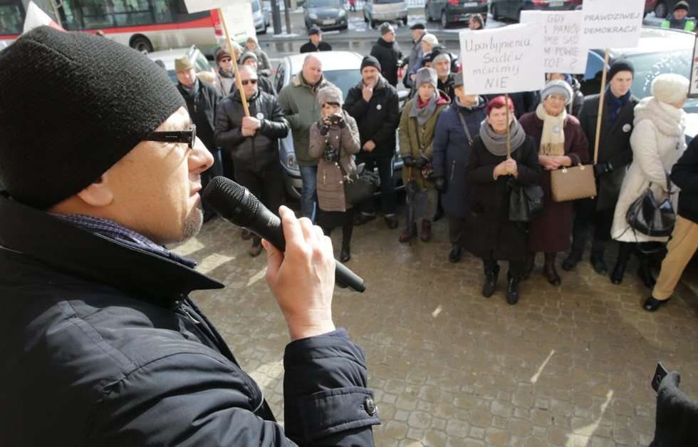  Manifestacja KOD w Lublinie (zdjęcie 38) - Autor: Wojciech Nieśpiałowski