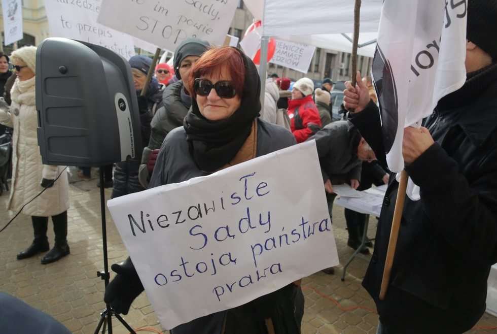 Manifestacja KOD w Lublinie (zdjęcie 14) - Autor: Wojciech Nieśpiałowski