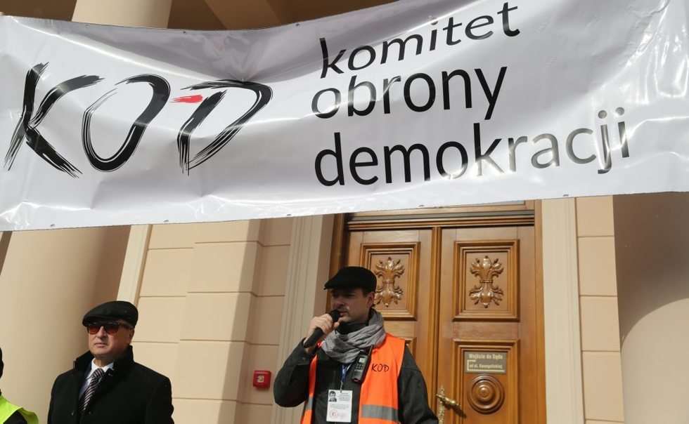  Manifestacja KOD w Lublinie (zdjęcie 25) - Autor: Wojciech Nieśpiałowski