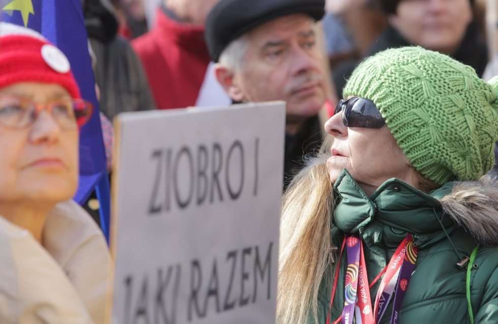  Manifestacja KOD w Lublinie (zdjęcie 36) - Autor: Wojciech Nieśpiałowski