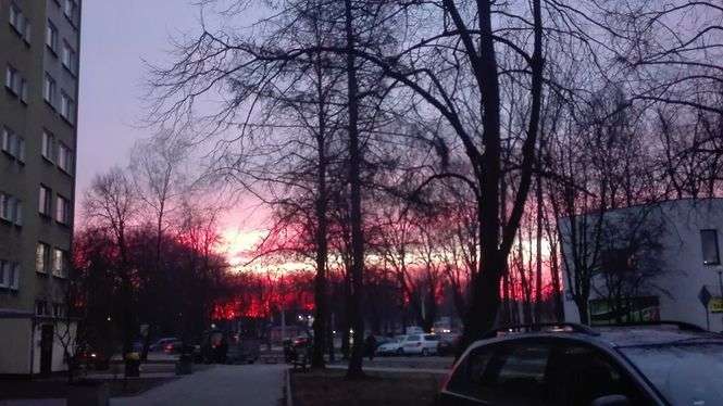 Barwny zachód słońca. Zdjęcia internautów